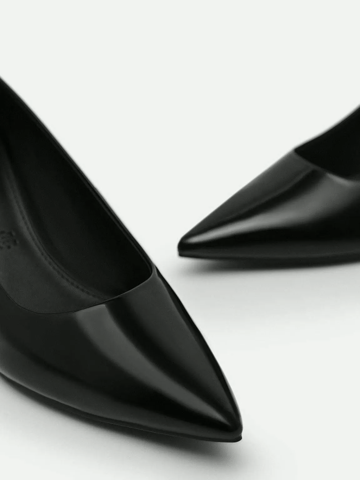 PEDRO Pumps< Studio Patent Leather Pointed Pumps